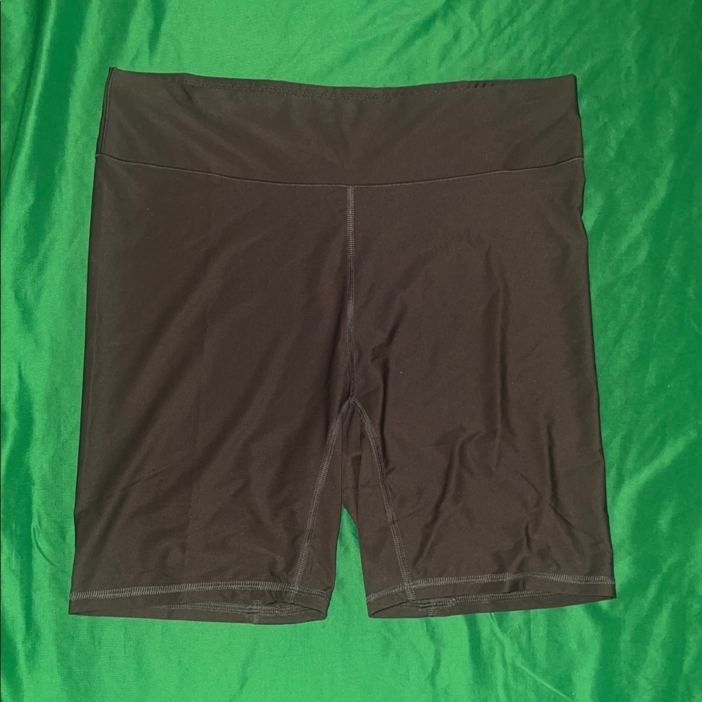 Women's Universal Standard Brown Biker Spandex Stretch Shorts size Small (14-16)